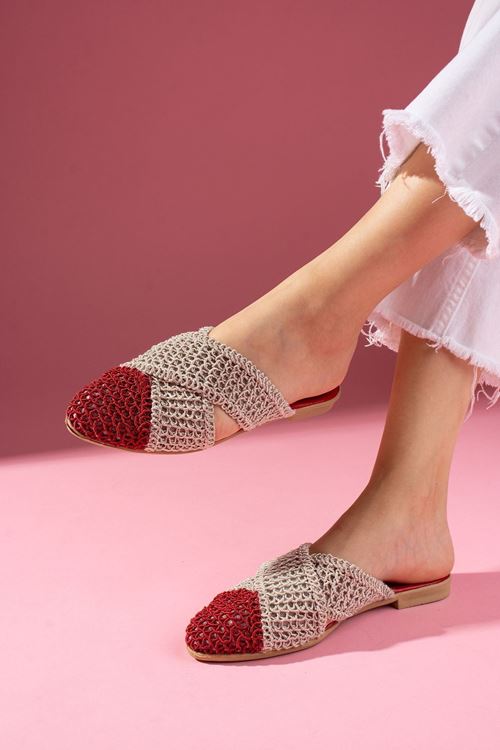 Simpa Kırmızı Vizon İki Renkli Önü Kapalı Çapraz Bant Detaylı Örgü Triko Terlik