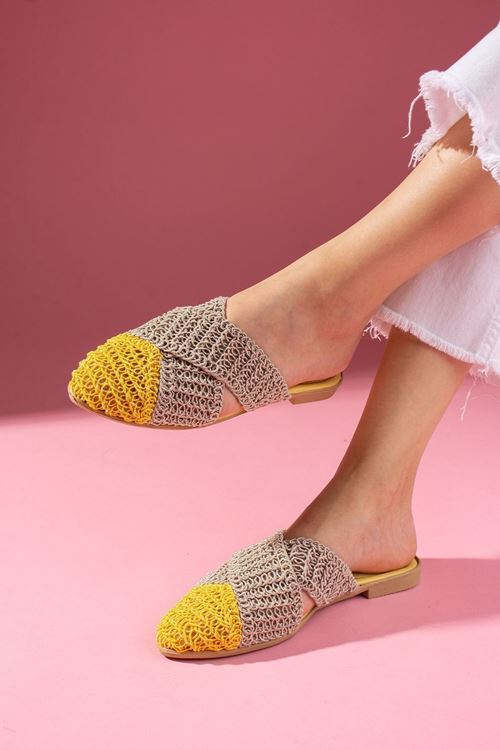 Simpa Sarı Vizon İki Renkli Önü Kapalı Çapraz Bant Detaylı Örgü Triko Terlik 