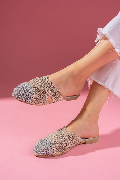 Simpa Gri Vizon İki Renkli Önü Kapalı Çapraz Bant Detaylı Örgü Triko Terlik