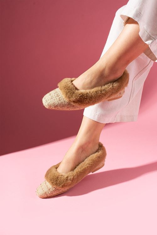 Haley Taba Peluş Detaylı Kırçıl Kumaşlı Ev Babeti