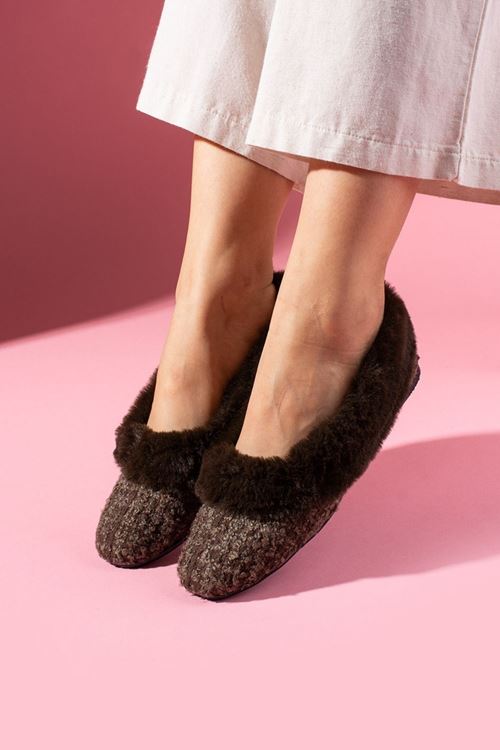 Haley Kahverengi Peluş Detaylı Kırçıl Kumaşlı Ev Babeti 