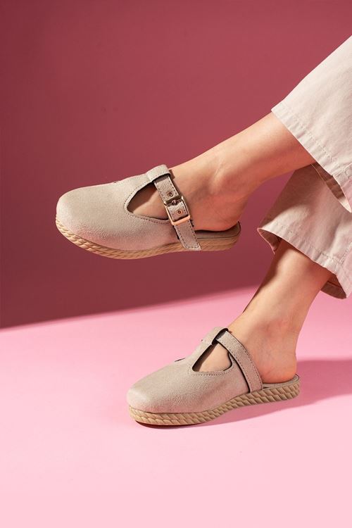 Sabrosa Bej Süet Tokalı Önü Kapalı Kadın Ev Terliği