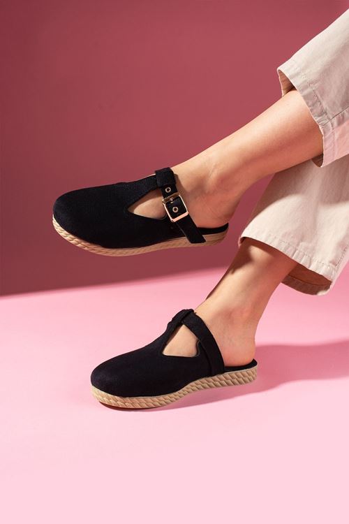 Sabrosa Siyah Süet Tokalı Önü Kapalı Kadın Ev Terliği