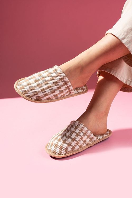 Alice Sarı Kazayağı Desenli Ev Terliği