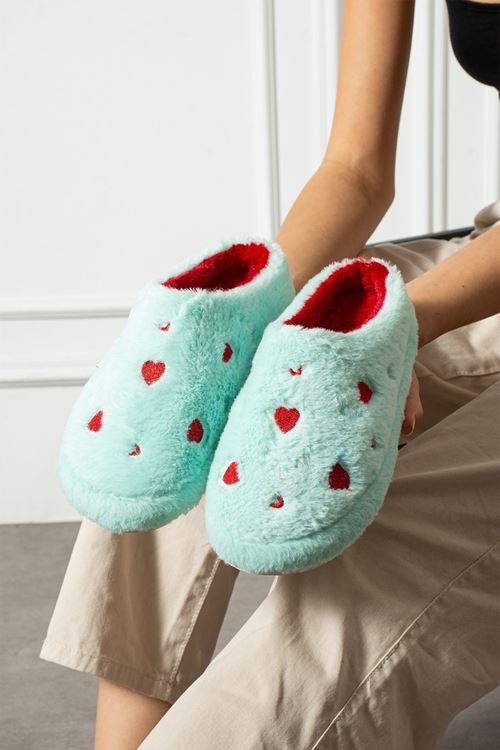 Hartin Mint Yeşili Kalp Nakış Desenli Peluş Kadın Sessiz Taban Ev Terliği