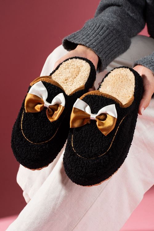 Curry Siyah Fiyonklu Saraç Detaylı Sessiz Taban Ev Terliği