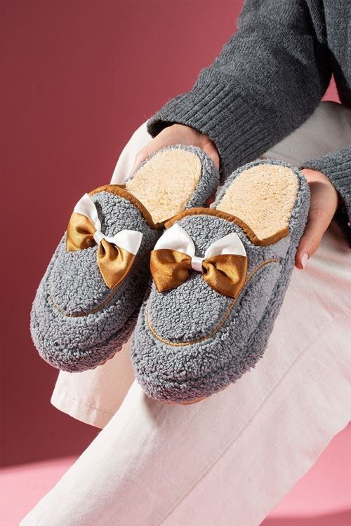 Curry Gri Fiyonklu Saraç Detaylı Sessiz Taban Ev Terliği