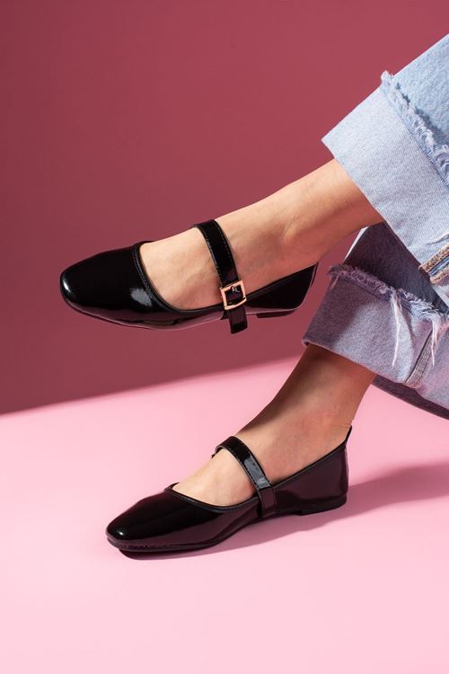 Valessa Siyah Rugan Gold Tokalı Kemer Bantlı Babet