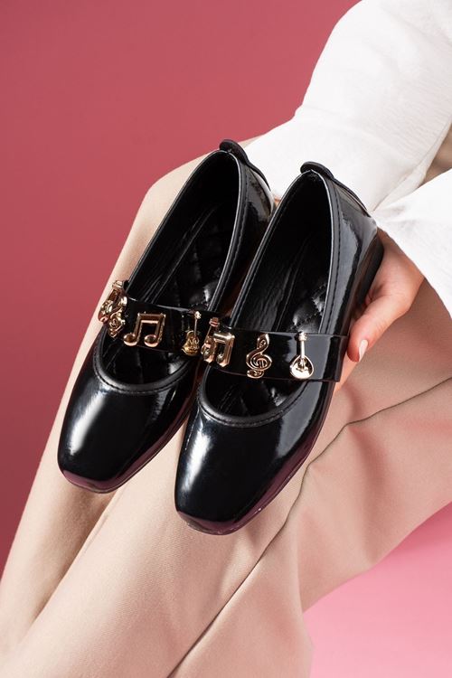 Melora Siyah Rugan Gold Nota Aksesuar Bantlı Babet