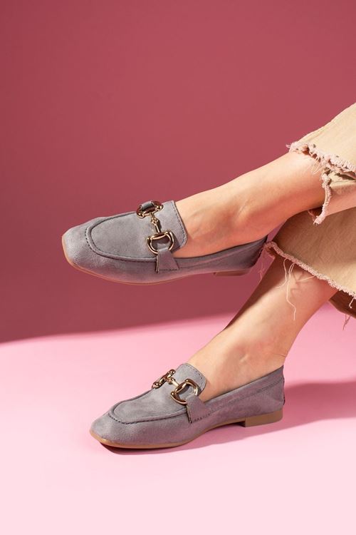 Arven Gri Süet Saraçlı Gold Tokalı Loafer Babet