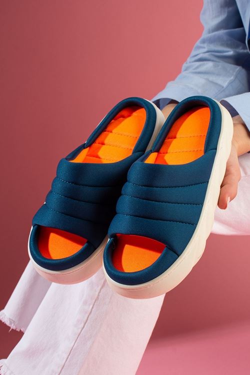 Avenza Lacivert İçi Turuncu Ultra Hafif Bulut Tabanlı Dolgu Bantlı Terlik