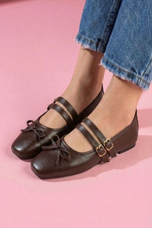 Eterna Kahverengi Cilt Fiyonklu Gold Tokalı Çift Bant Babet