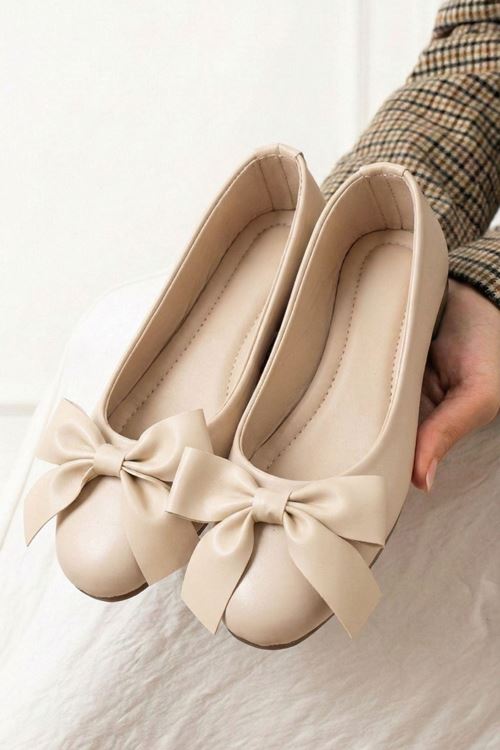 Biella Bej Cilt Büyük Fiyonklu Babet