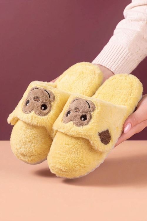 Borni Sarı Maymun Atkı Detaylı Peluş Kadın Kışlık Ev Terliği 