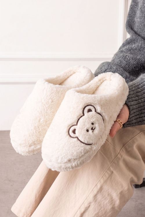 Kogi Beyaz Ayıcık Detaylı Peluş Kadın Kışlık Ev Terliği