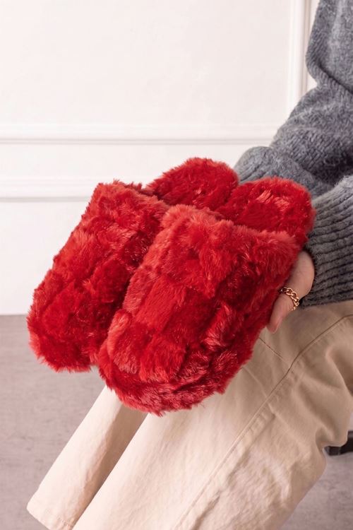 Pofudi Kırmızı Kare Desenli Peluş Kadın Kışlık Ev Terliği