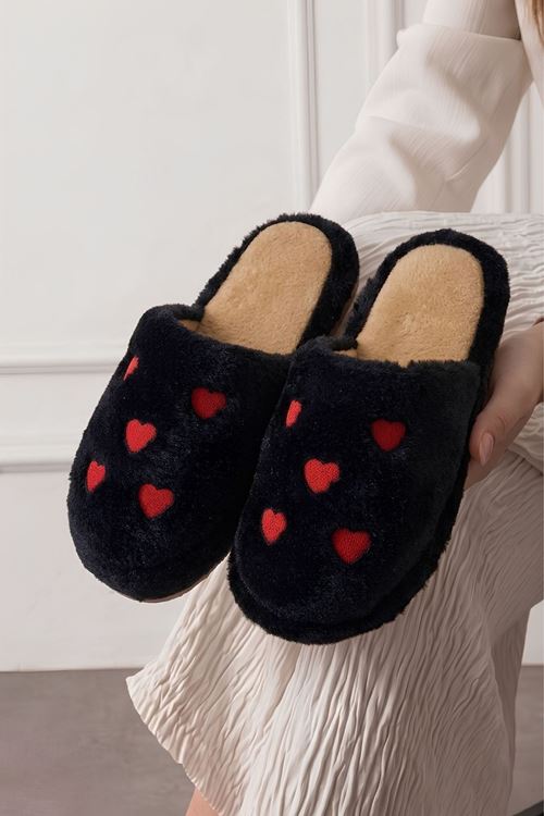 Dolce Siyah Kalp Desenli Peluş Kışlık Kadın Ev Terliği