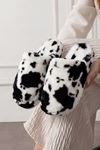 Moofy Siyah Benekli Beyaz Peluş Kadın Kışlık Ev Terliği