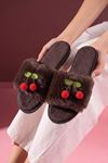 Gummy Kahverengi Kiraz Ponpon Aksesuarlı Peluş Kadın Ev Terliği